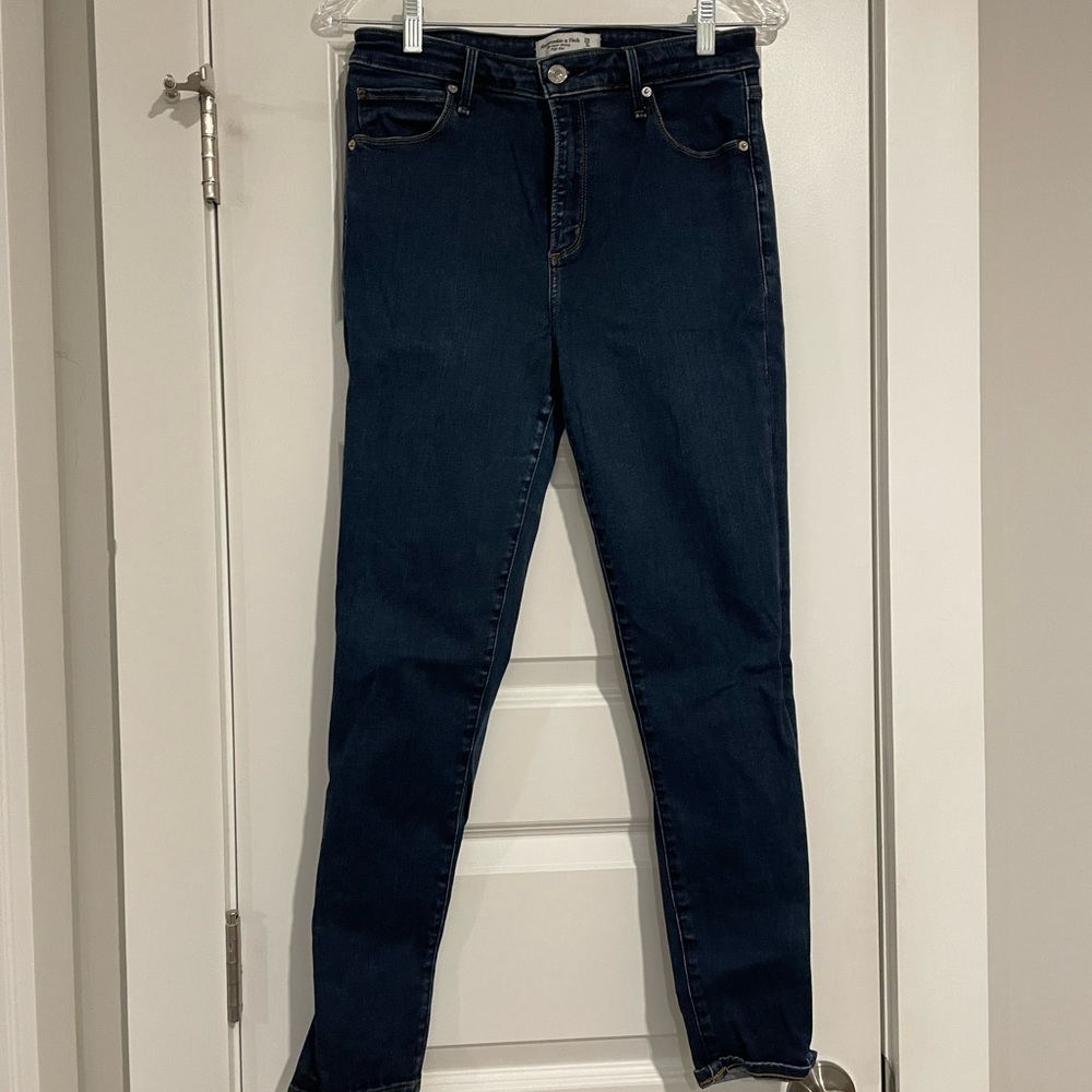 Abercrombie & Fitch Women’s Skinny Jeans